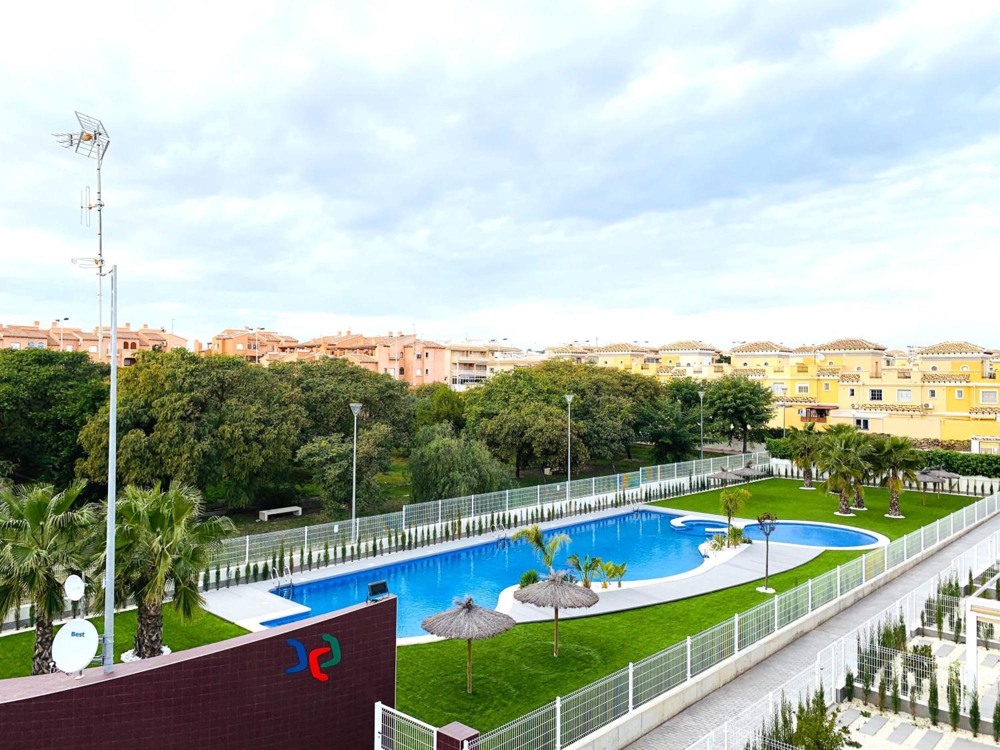 La Isla- Moderno Apartamento cerca del Mar Torrevieja Esterno foto